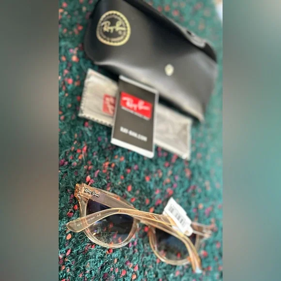 ‼️RARE‼️?RAY-BAN??NWT?50mm Cat Eye Sunglasses in Light Brown/Gradient Brown RARE‼️?RAY-BAN??NWT?50mm Cat Eye Sunglasses in Light  main image 4